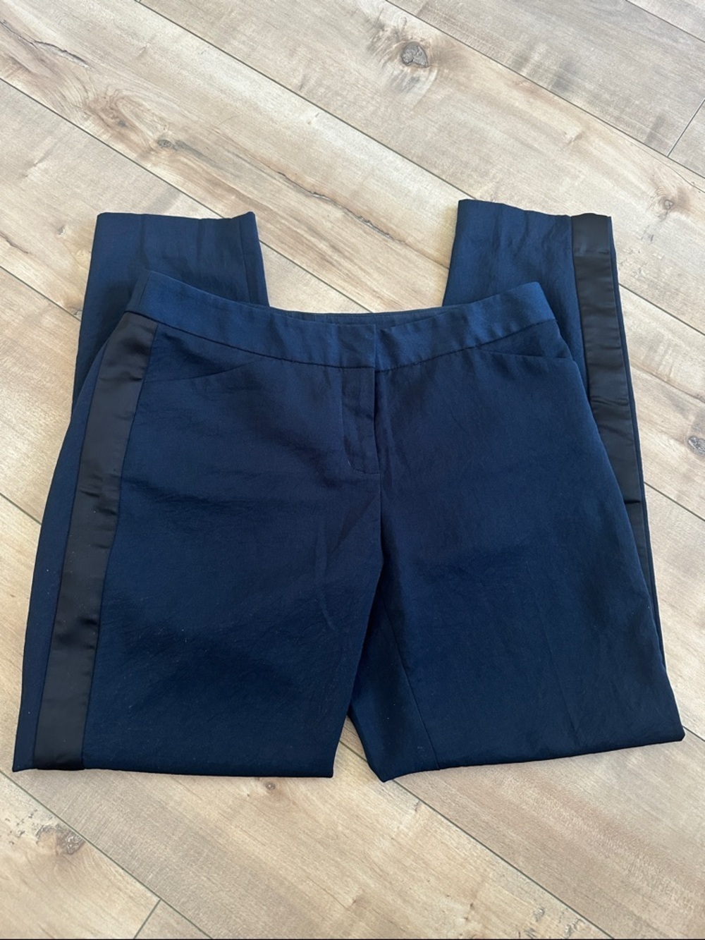 4/$25 Express Navy Editor Ankle Dress Pants with Black Trim Sz 4